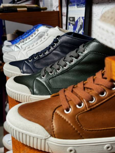 Où trouver des Spring Court cuir pour hommes dans le 16e ?