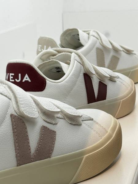Trouver des baskets Veja homme femme et enfant à Paris 75