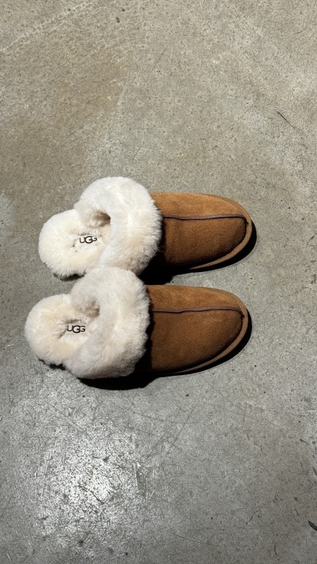 Où acheter des UGG Scuffette pour femme à Paris 16 ?