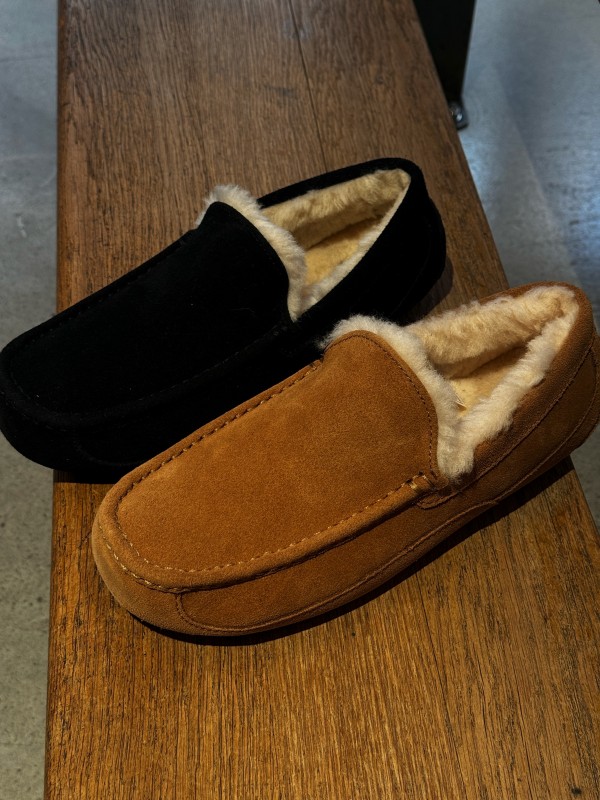 Où trouver des Pantoufles UGG Ascot à Paris 75016 ?