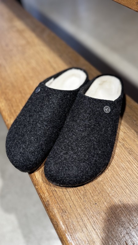où trouver des pantoufles birkenstock pour les hommes à Paris 16 ?