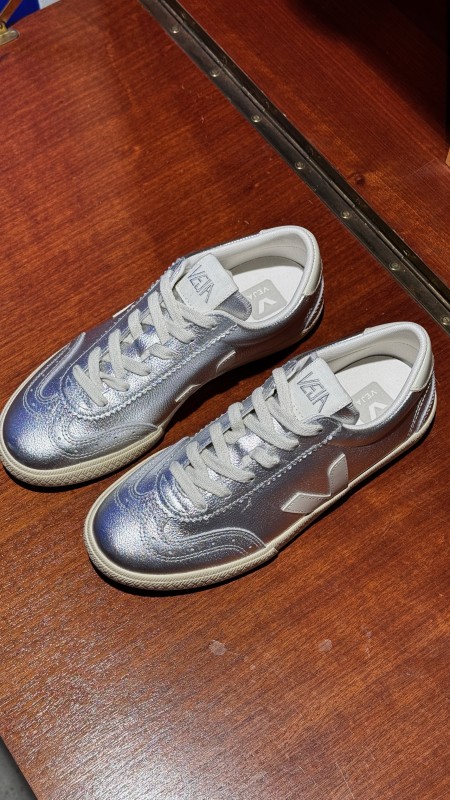 Où acheter des baskets Veja à Paris 75016