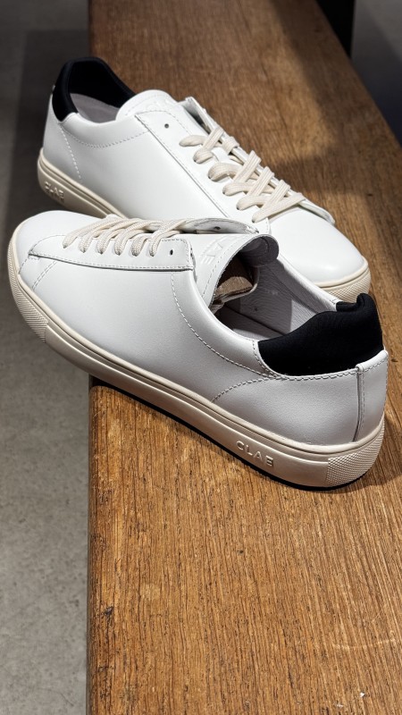 Où trouver des baskets Clae dans Paris 16 ?