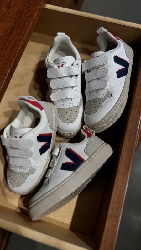 Où acheter des baskets bébé Veja à scratch, Paris 75016