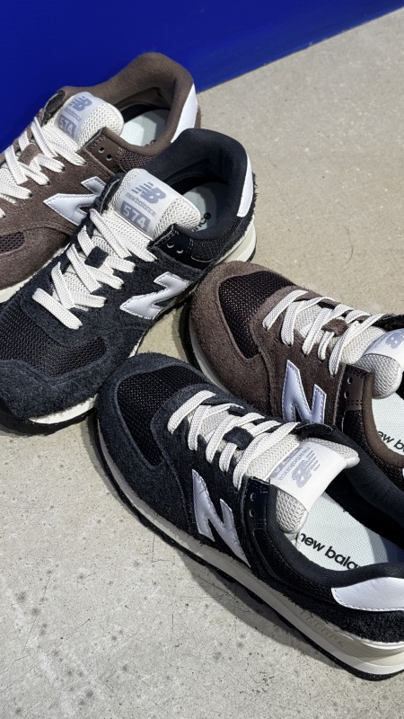 Essayer des sneakers New Balance 574 pour femme à Paris 16ème