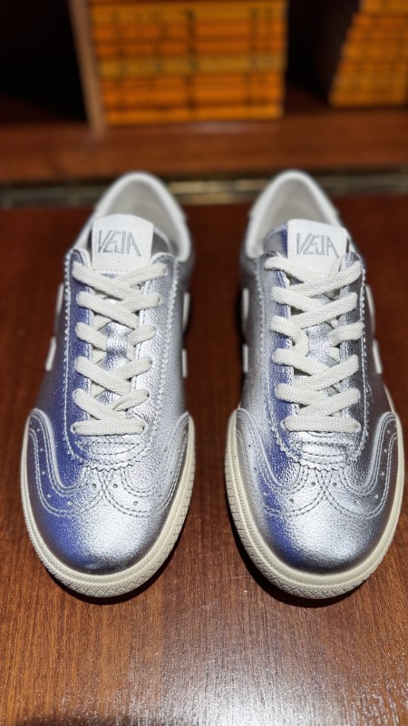 Où acheter des baskets Veja à Paris 75016