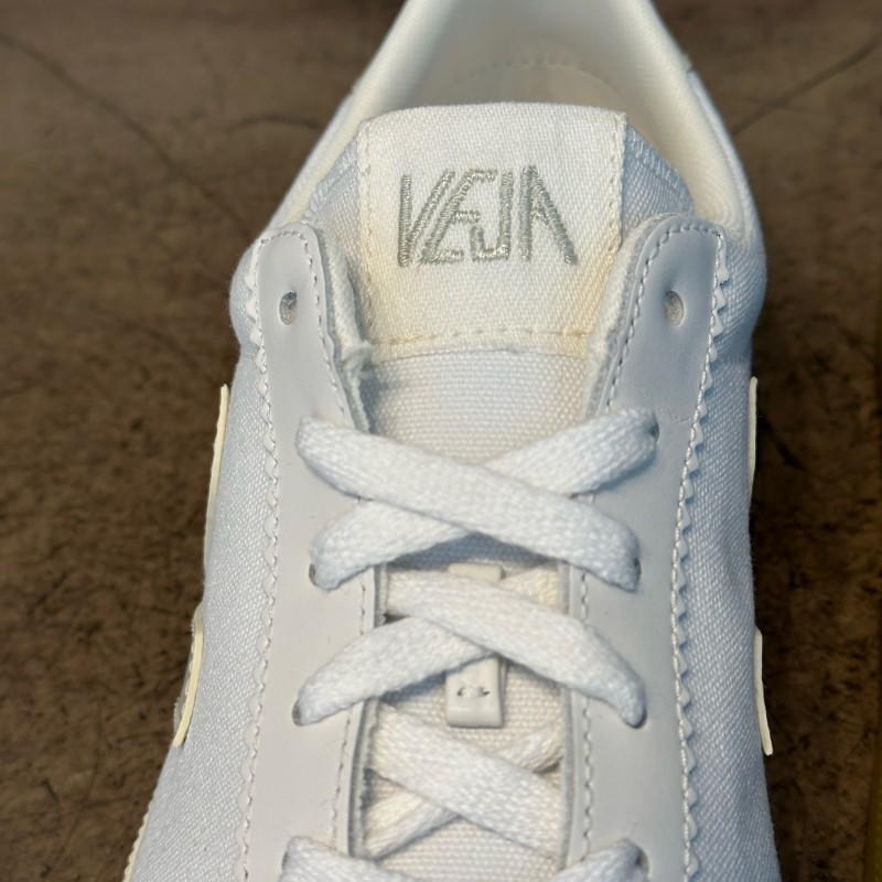 Où trouver des baskets Veja V-12 cuir pour homme à Paris 75016 ?