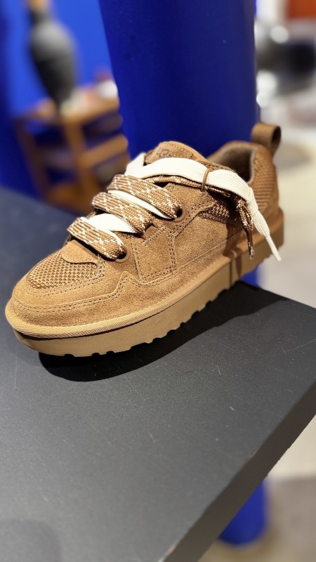 Où acheter des basket lo Lowmel d'UGG à Paris 16 ?