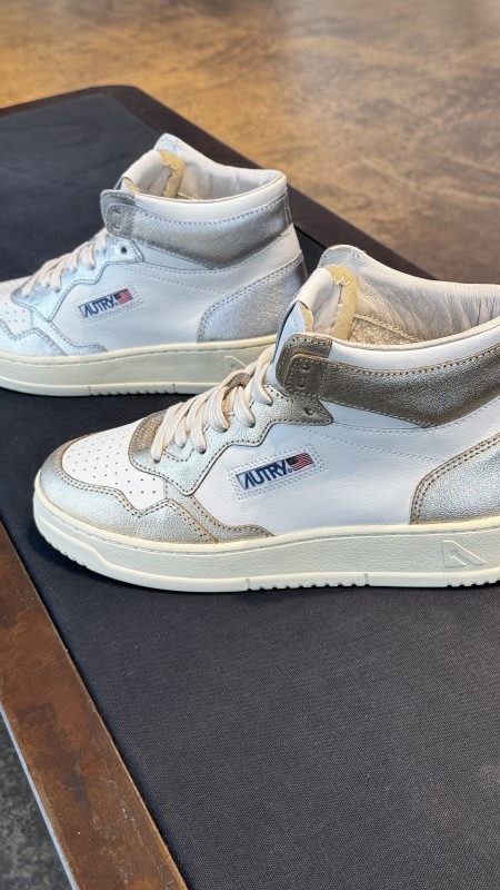 Où acheter des Autry montant pour femme à Paris 16 ?