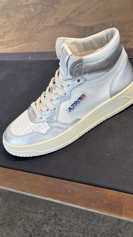 Où acheter des Autry montant pour femme à Paris 16 ?