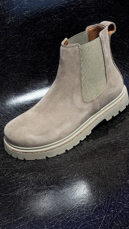 Où trouver des boot birkenstock pour femme à Paris 16 ?